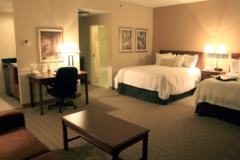 Hampton Inn & Suites Youngstown/Canfield - Canfield, OH