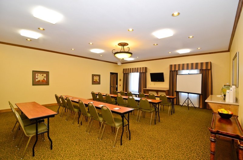 BEST WESTERN PLUS Schulenburg Inn & Suites - Schulenburg, TX