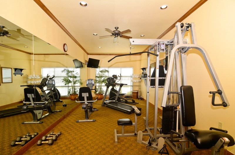 BEST WESTERN PLUS Schulenburg Inn & Suites - Schulenburg, TX