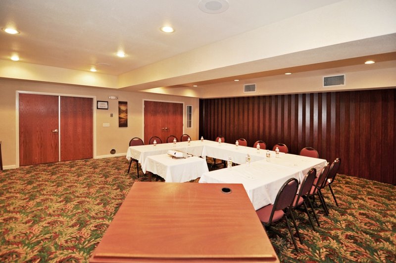Best Western Plus-Villa Del - Patterson, CA