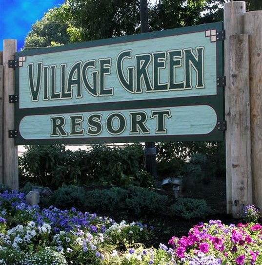 Village Green Resort - Cottage Grove, OR