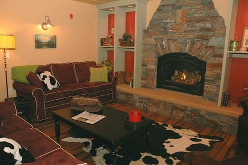 Village Green Resort - Cottage Grove, OR