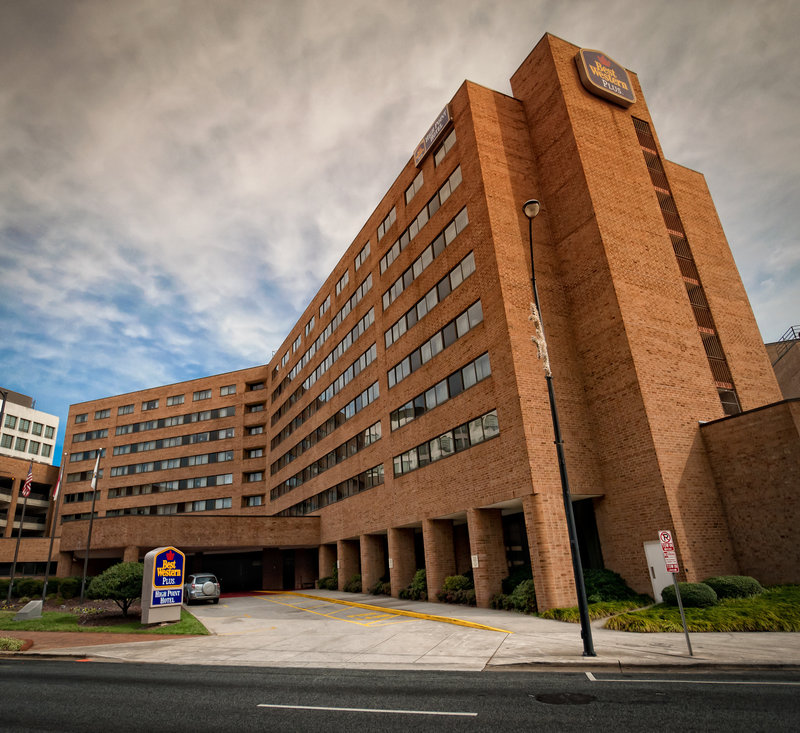 High Point Plaza Hotel - High Point, NC