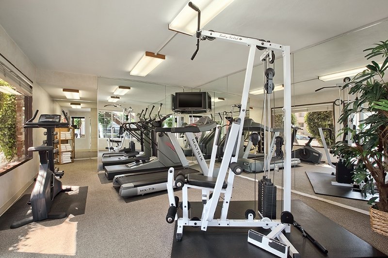 BEST WESTERN PLUS Carriage Inn - Van Nuys, CA