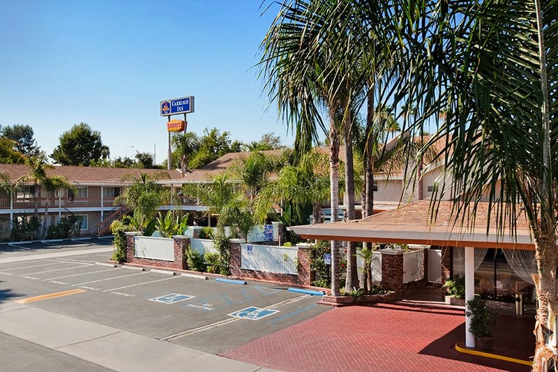 BEST WESTERN PLUS Carriage Inn - Van Nuys, CA