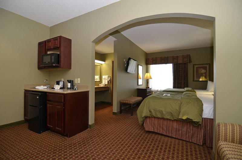 BEST WESTERN PLUS-TWO RIVERS - Demopolis, AL
