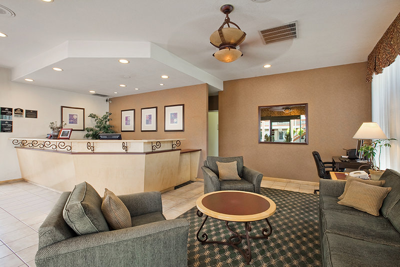 BEST WESTERN PLUS Carriage Inn - Van Nuys, CA