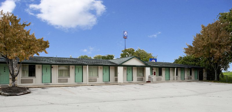Americas Best Value Inn - Englewood, OH