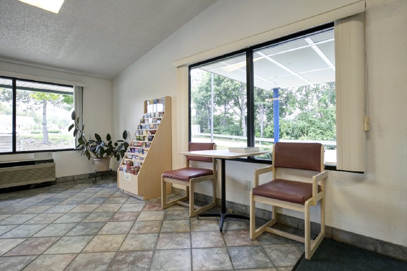 Americas Best Value Inn - Englewood, OH