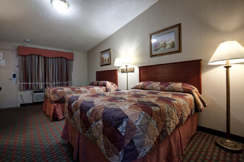 AMERICAS BEST VALUE INN - Smithtown, NY