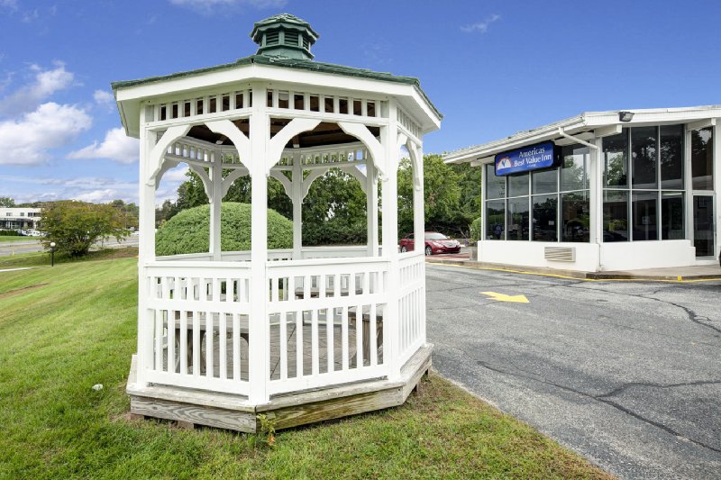 AMERICAS BEST VALUE INN - Smithtown, NY