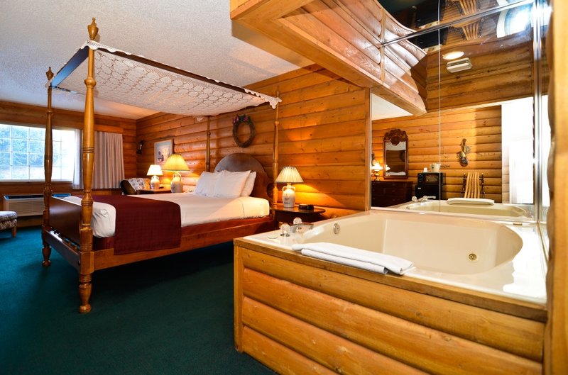 BEST WESTERN-COZY HOUSE - Williamsburg, IA