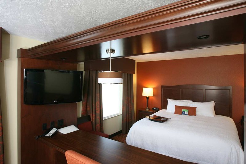 Hampton Inn-Fargo - Fargo, ND