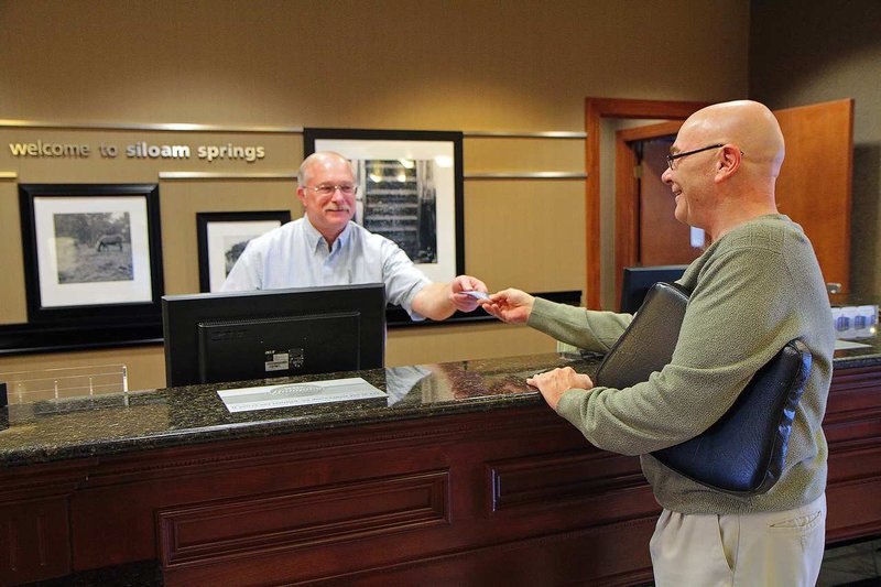 Hampton Inn Siloam Springs - Siloam Springs, AR