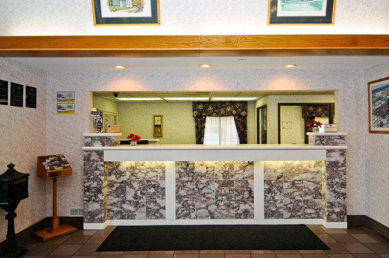 Best Western Green Tree Inn - Clarksville, IN