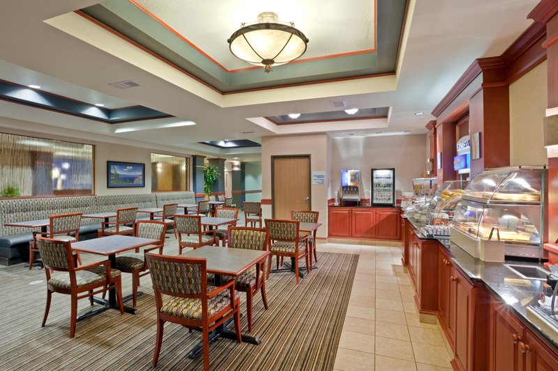 Holiday Inn Express & Suites ASHLAND - Ashland, OR