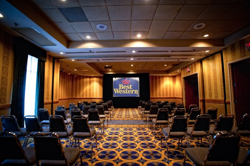 High Point Plaza Hotel - High Point, NC