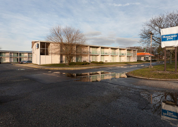 Rodeway Inn - Commack, NY