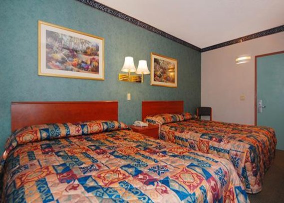 Econo Lodge - South Ozone Park, NY