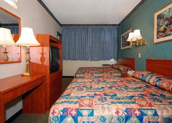 Econo Lodge - South Ozone Park, NY