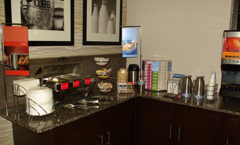 Hampton Inn-Norfolk/Naval Base - Norfolk, VA
