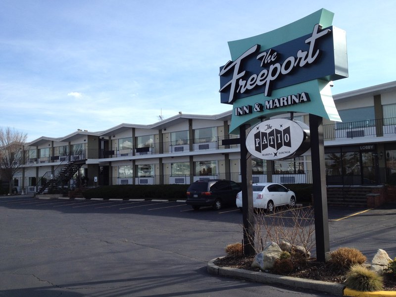 Freeport Motor Inn & Boatel - Freeport, NY
