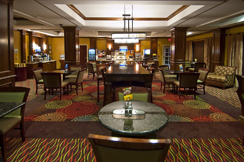 Holiday Inn Express & Suites TUPELO - Tupelo, MS