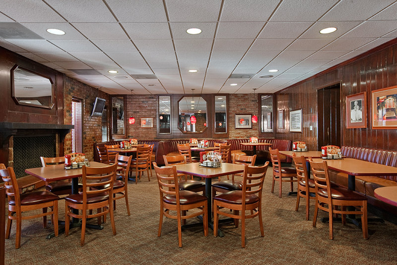 BEST WESTERN PLUS Carriage Inn - Van Nuys, CA