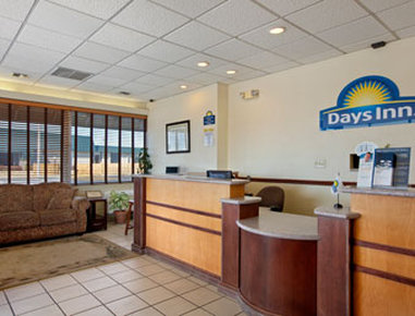 Days Inn - Salina, KS