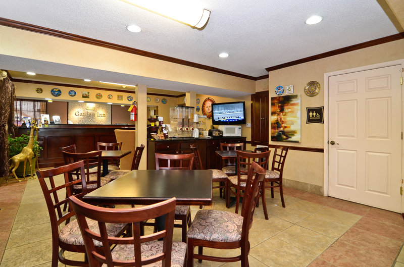 Best Western Garden Inn & Suites - Cartersville, GA