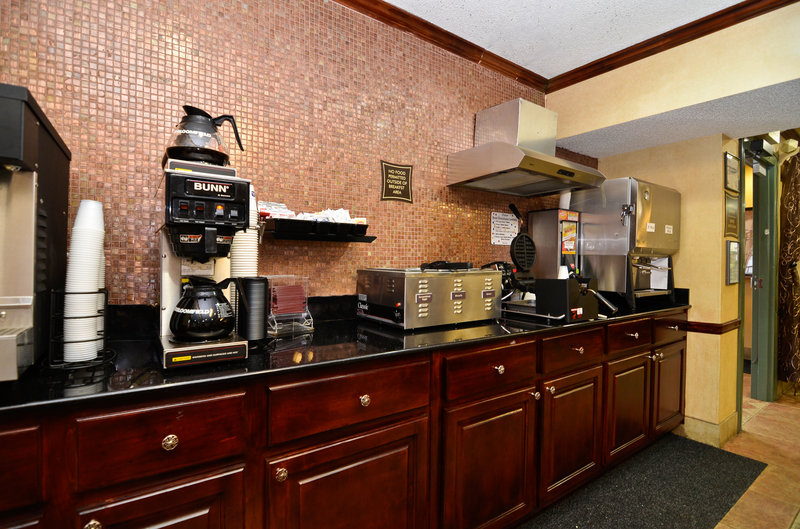 Best Western Garden Inn & Suites - Cartersville, GA