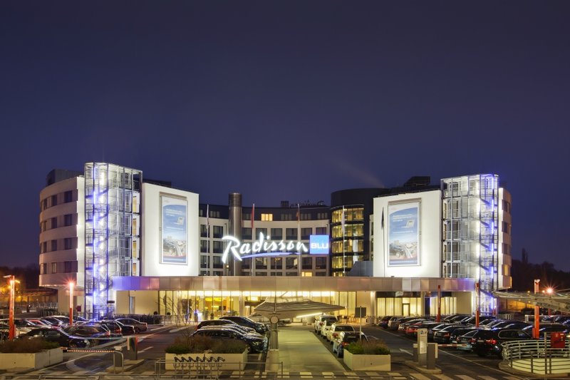Radisson Blu Hotel Hamburg Airport in Hamburg (Deutschland) einfach günstiger buchen