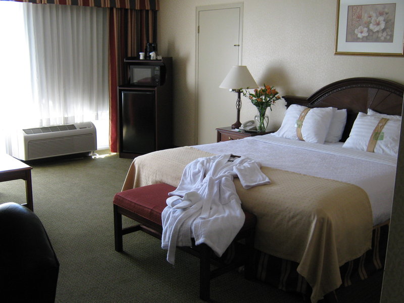 Holiday Inn Danbury-Bethel @ I-84 - Danbury, CT