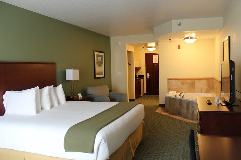 Holiday Inn Express & Suites COCOA - Cocoa, FL