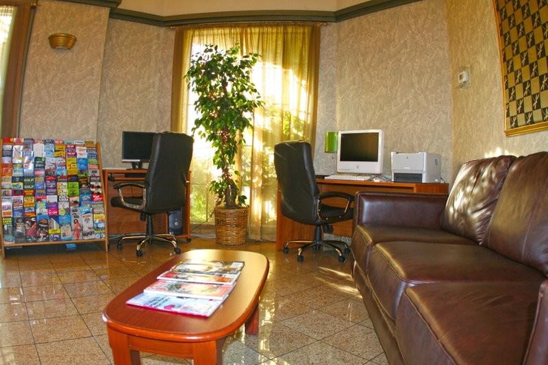 BEST WESTERN Escondido Hotel - Escondido, CA