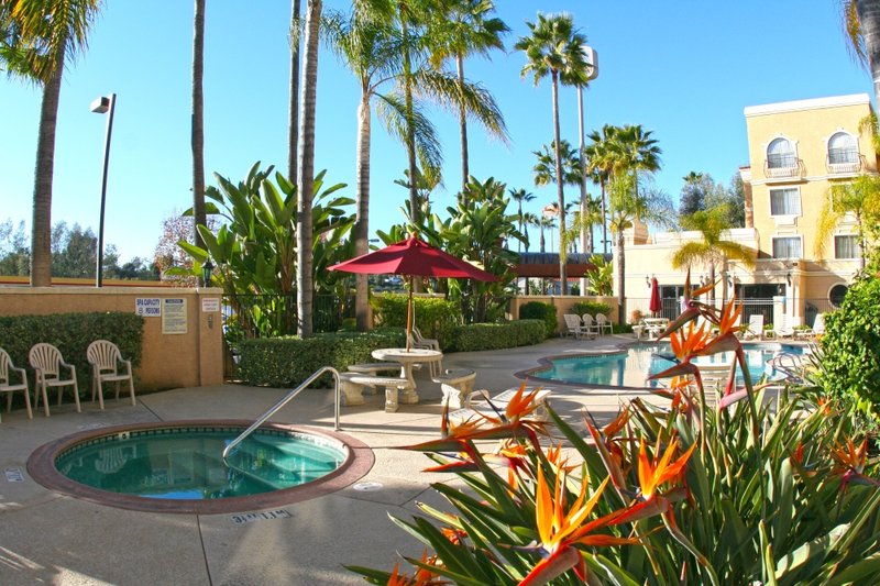 BEST WESTERN Escondido Hotel - Escondido, CA