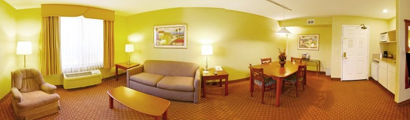 BEST WESTERN Escondido Hotel - Escondido, CA