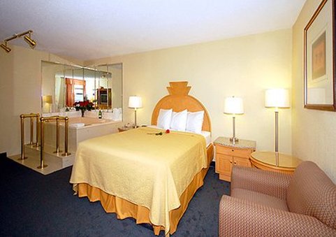 Quality Inn & Suites - Greenfield, IN