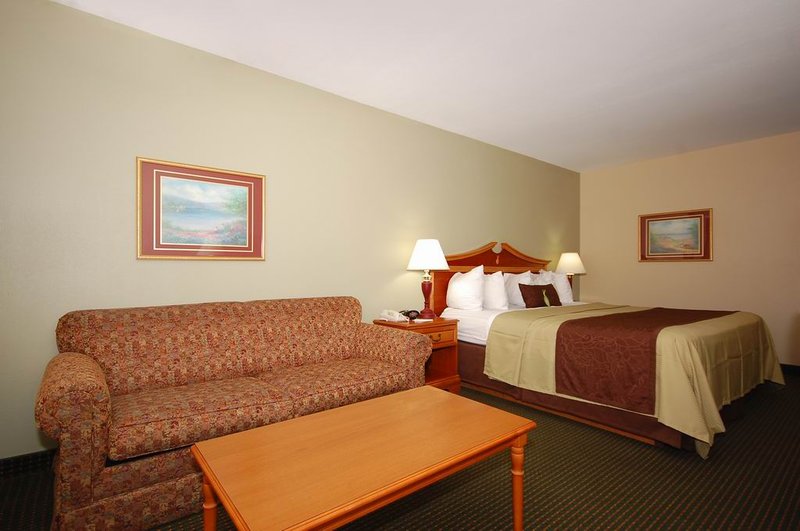 BEST WESTERN Inn Of Brenham - Brenham, TX