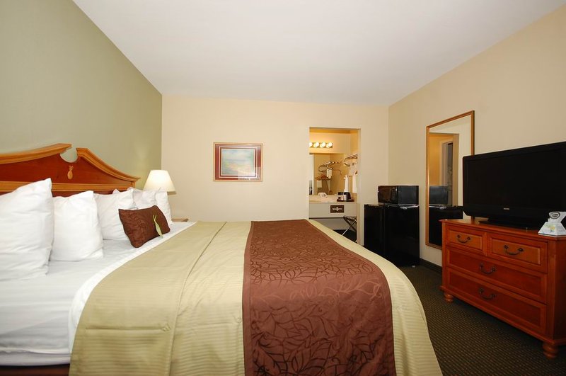 BEST WESTERN Inn Of Brenham - Brenham, TX