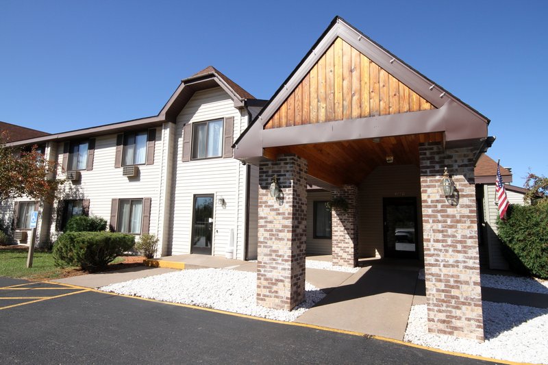 Best Western Country Inn - Ishpeming, MI