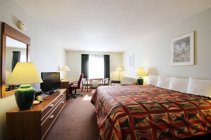 Best Western Country Inn - Ishpeming, MI