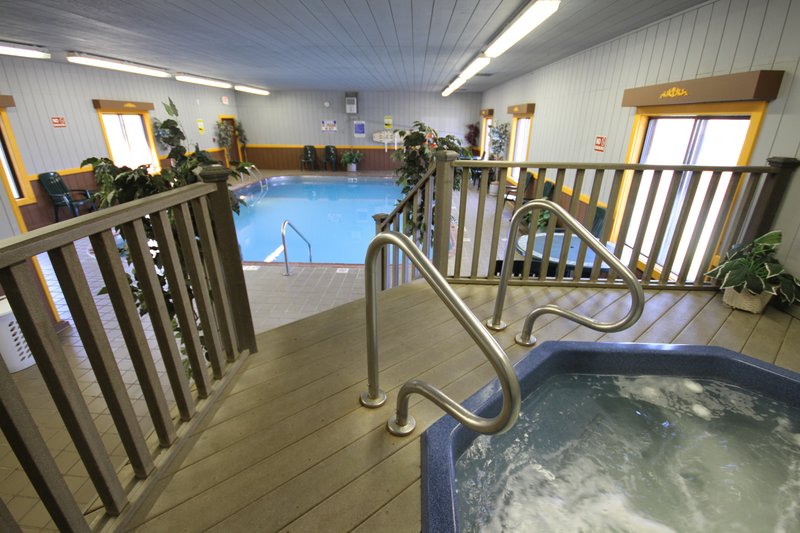 Best Western Country Inn - Ishpeming, MI
