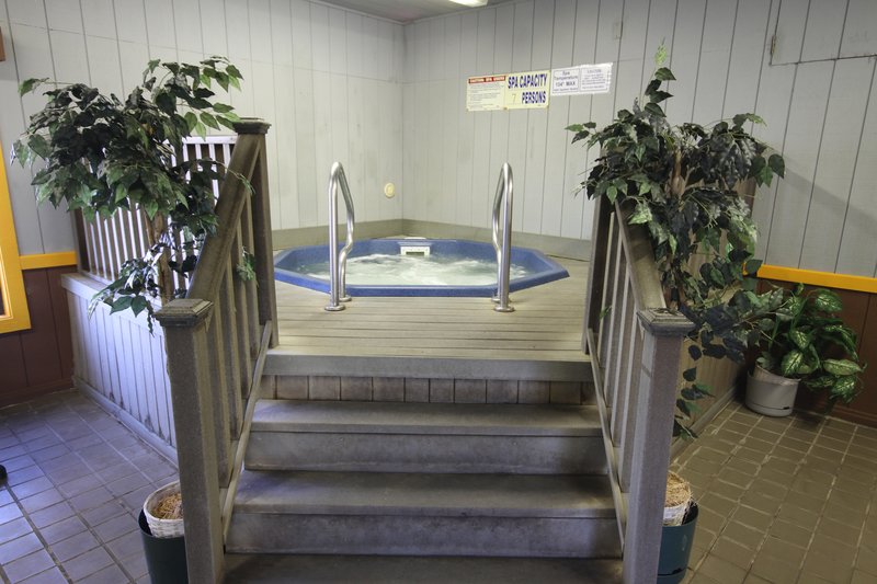 Best Western Country Inn - Ishpeming, MI