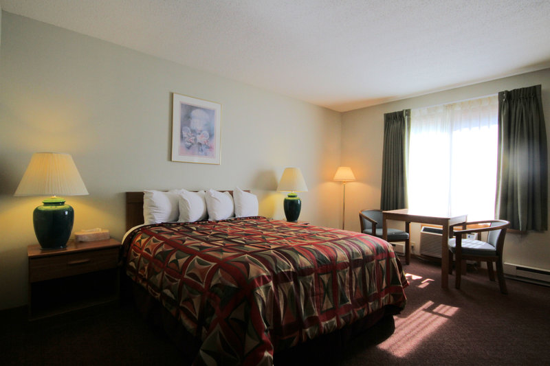 Best Western Country Inn - Ishpeming, MI