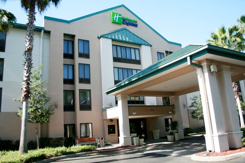 Holiday Inn Express & Suites TAMPA -USF-BUSCH GARDENS - Tampa, FL