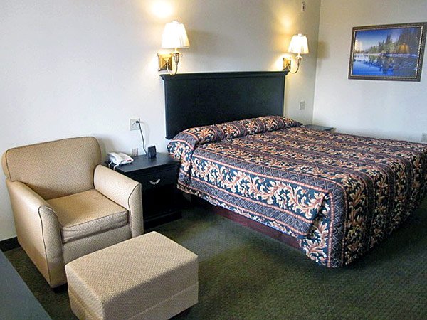 Motel 6 - Rhome, TX