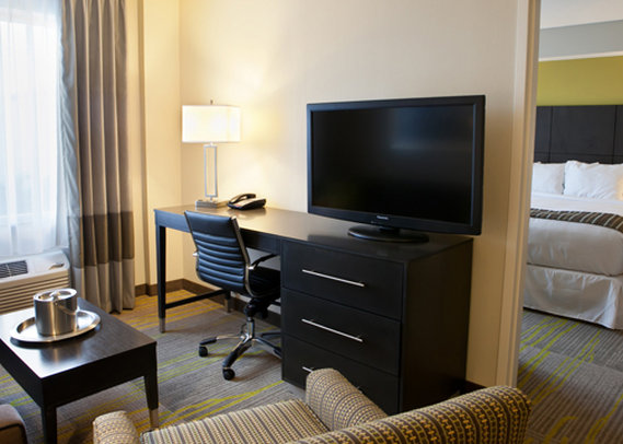 Comfort Suites Miami Airport North