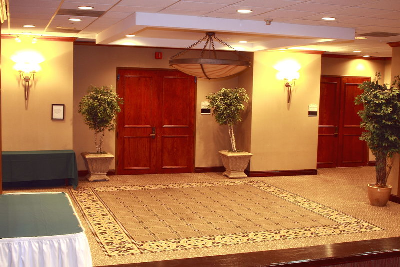 Holiday Inn - Saddle Brook, NJ