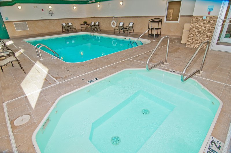 Holiday Inn Express CHARLESTON-KANAWHA CITY - Charleston, WV